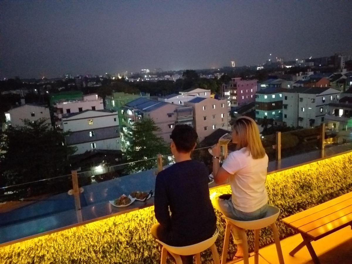 호텔 브로드웨이 양곤 외부 사진
